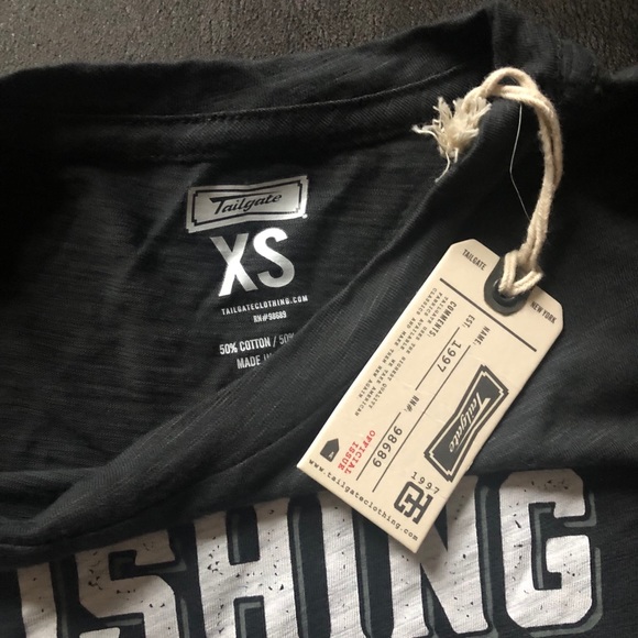 Dog T-shirt! NWT - Picture 2 of 2